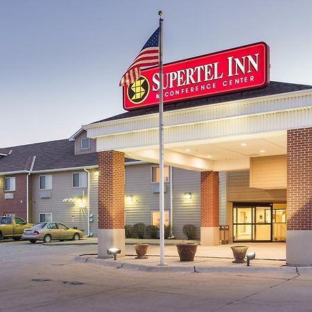 Supertel Inn And Conference Center Creston Экстерьер фото