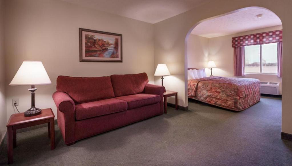 Supertel Inn And Conference Center Creston Экстерьер фото